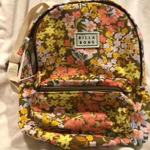 BILLABONG mini backpack never used
